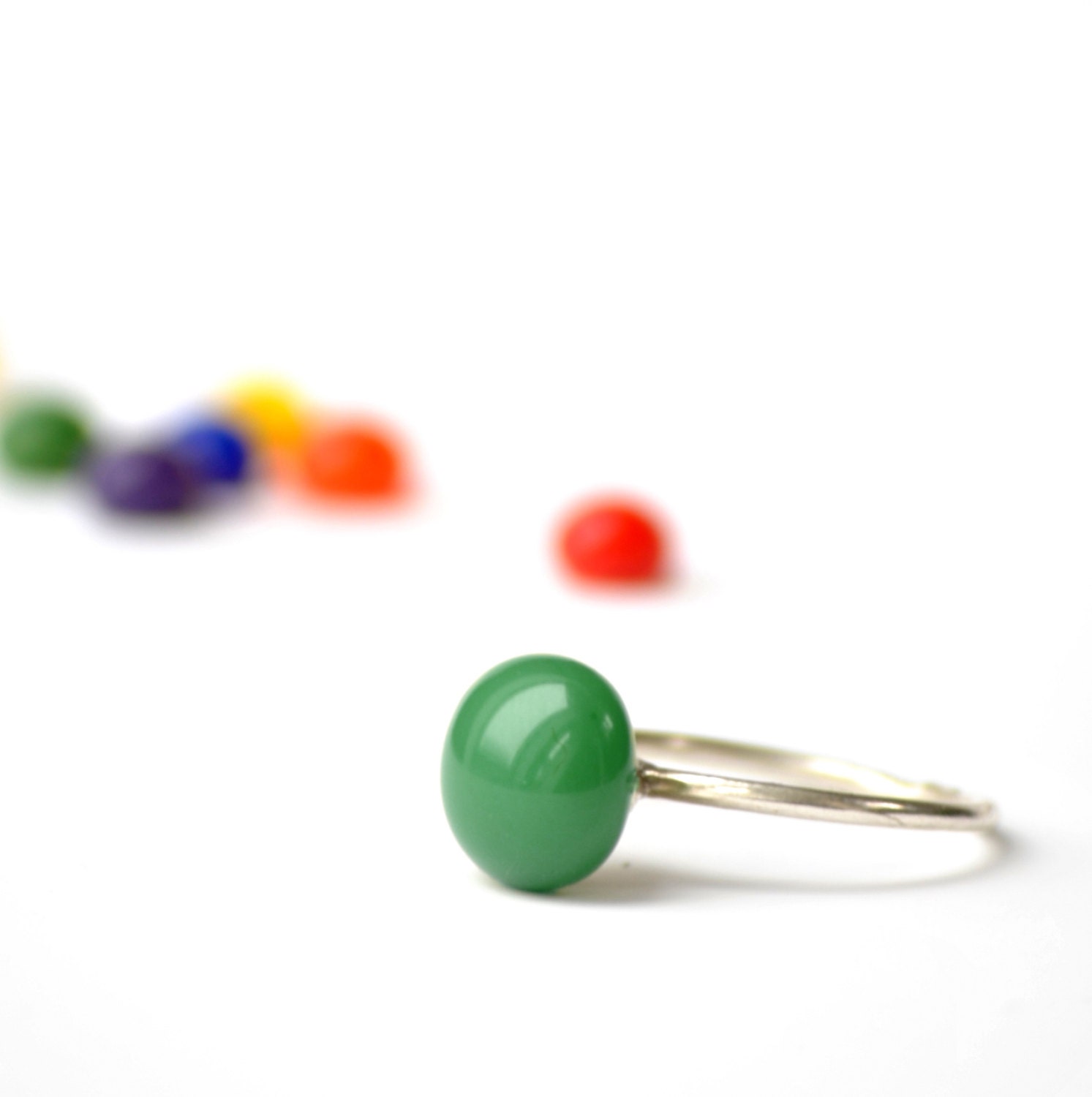 Emerald, contemporary stacking ring - sterling silver, fused glass