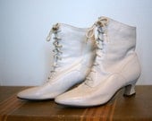 Vintage 80s White Leather Nine West Edwardian Style Lace Up Boots size 6
