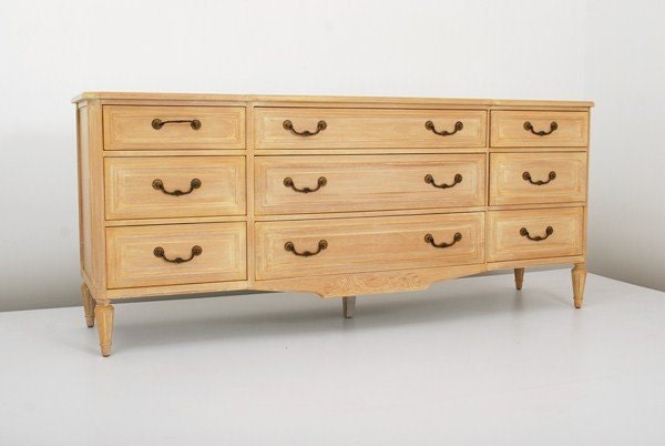 GROSFELD HOUSE Fine Hollywood Regency Style Dresser c1950