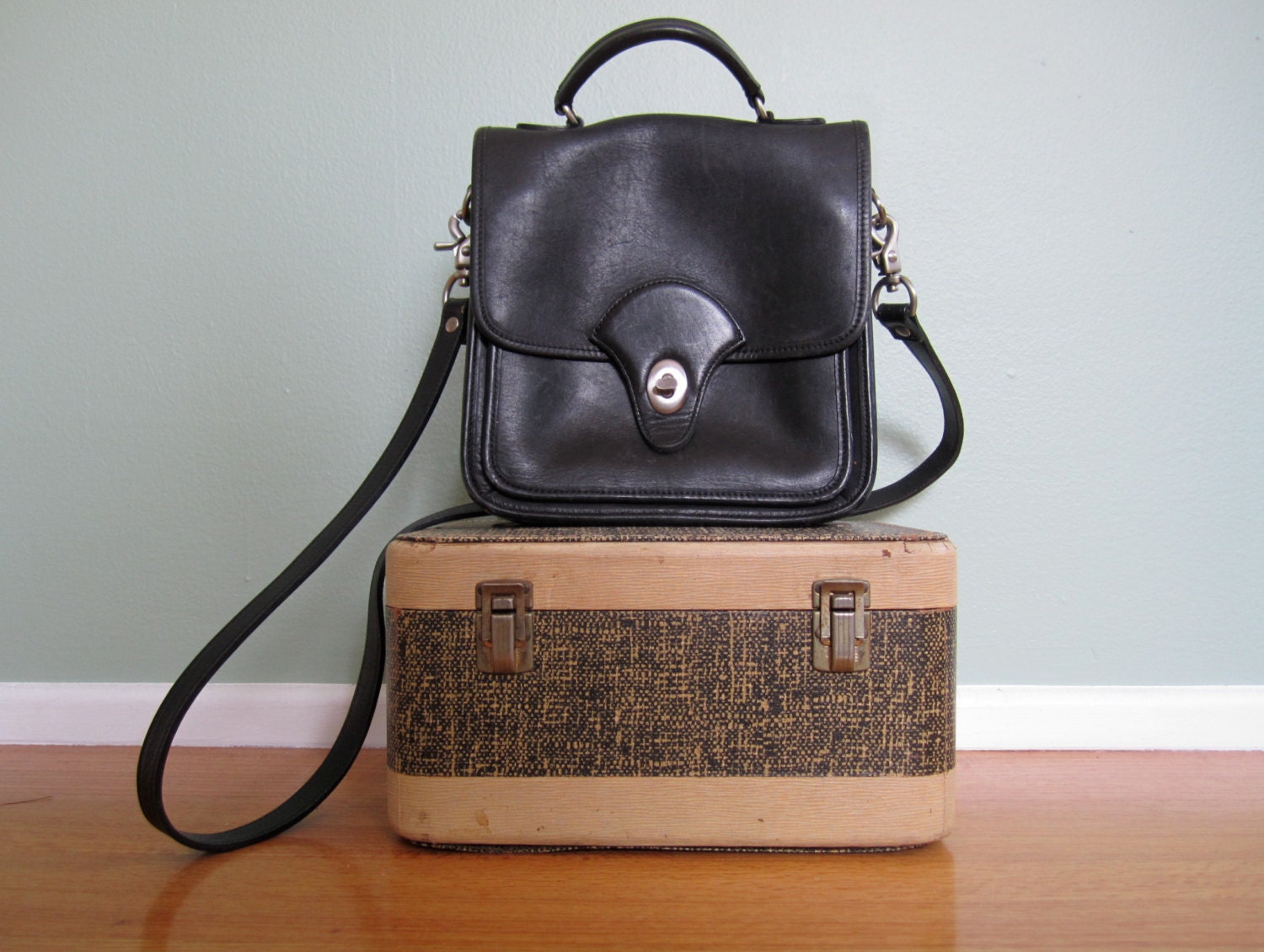Vintage leather purse/ Square turn lock cross body bag/ Coach style black bag