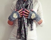 fingerless mittens with heart - grey and ecrue
