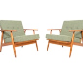 Pair of Danish Modern Mid Century Cigar Arm Lounge Chairs in the Manner of Hans Wegner