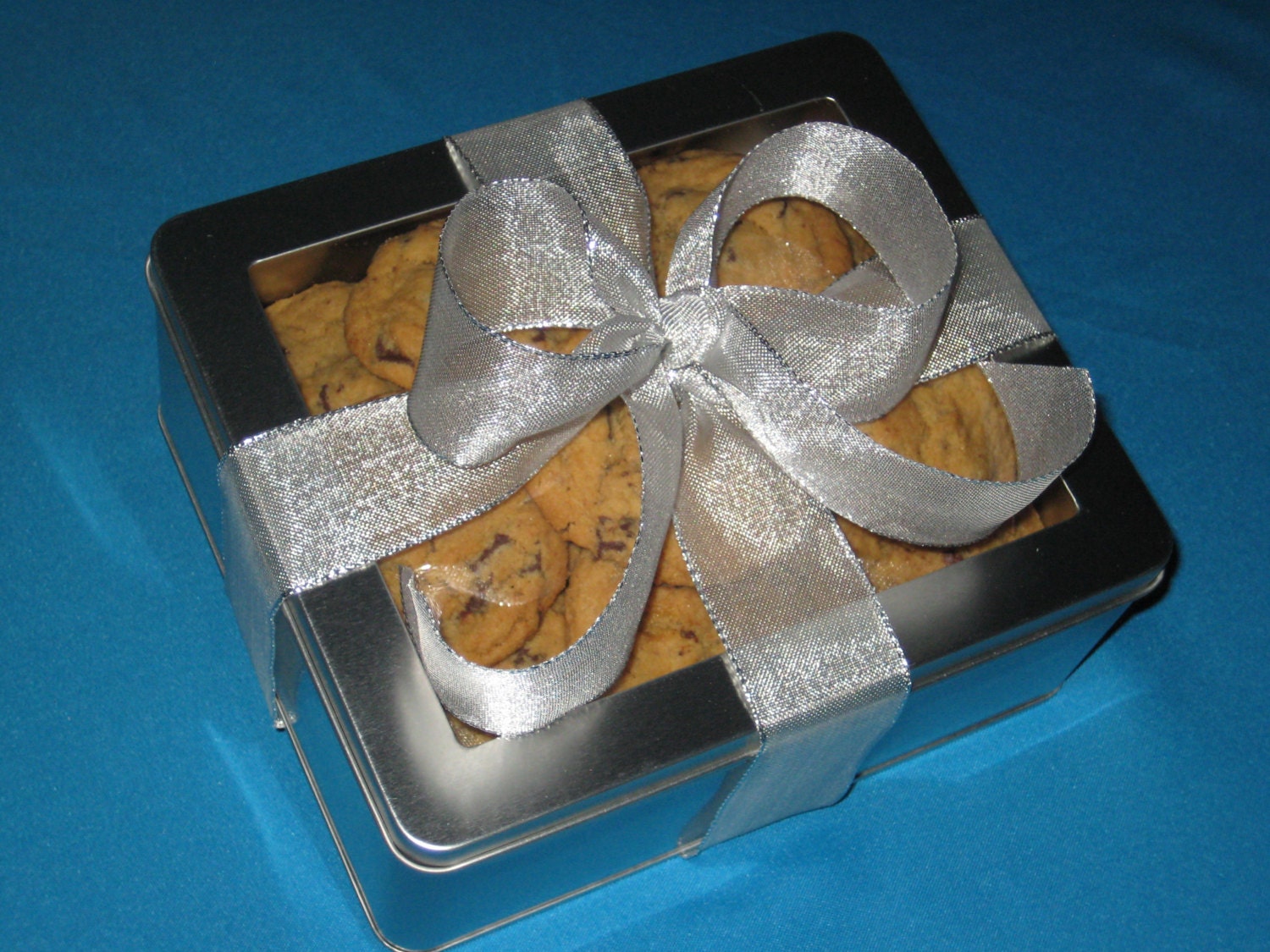 Gourmet Cookie Tin (Assorted Flavors)