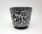 Black & White Fat Lava planter by Es Keramik
