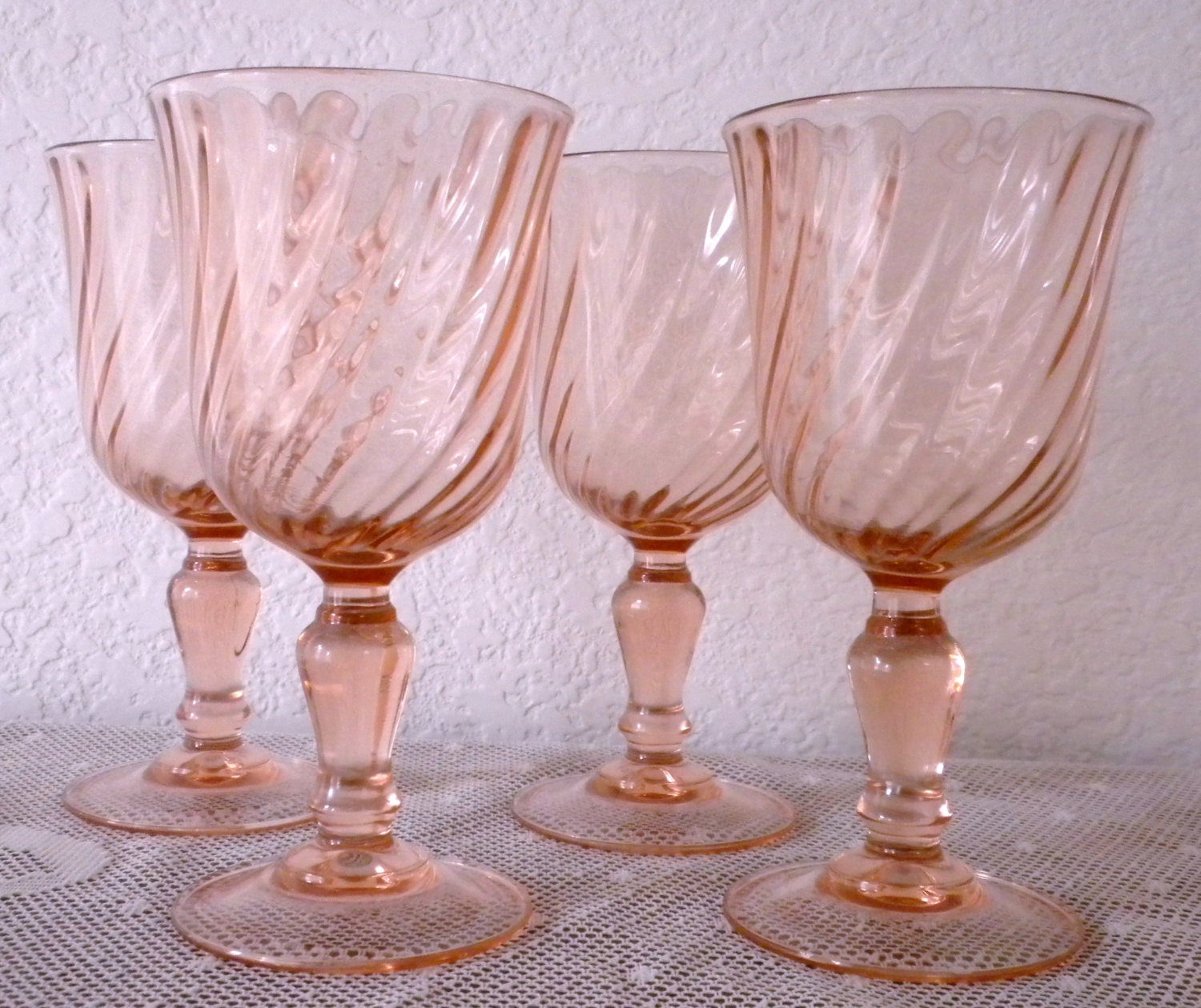 Vintage 4 Pink Depression Goblets Glasses Pink by oldandnew8