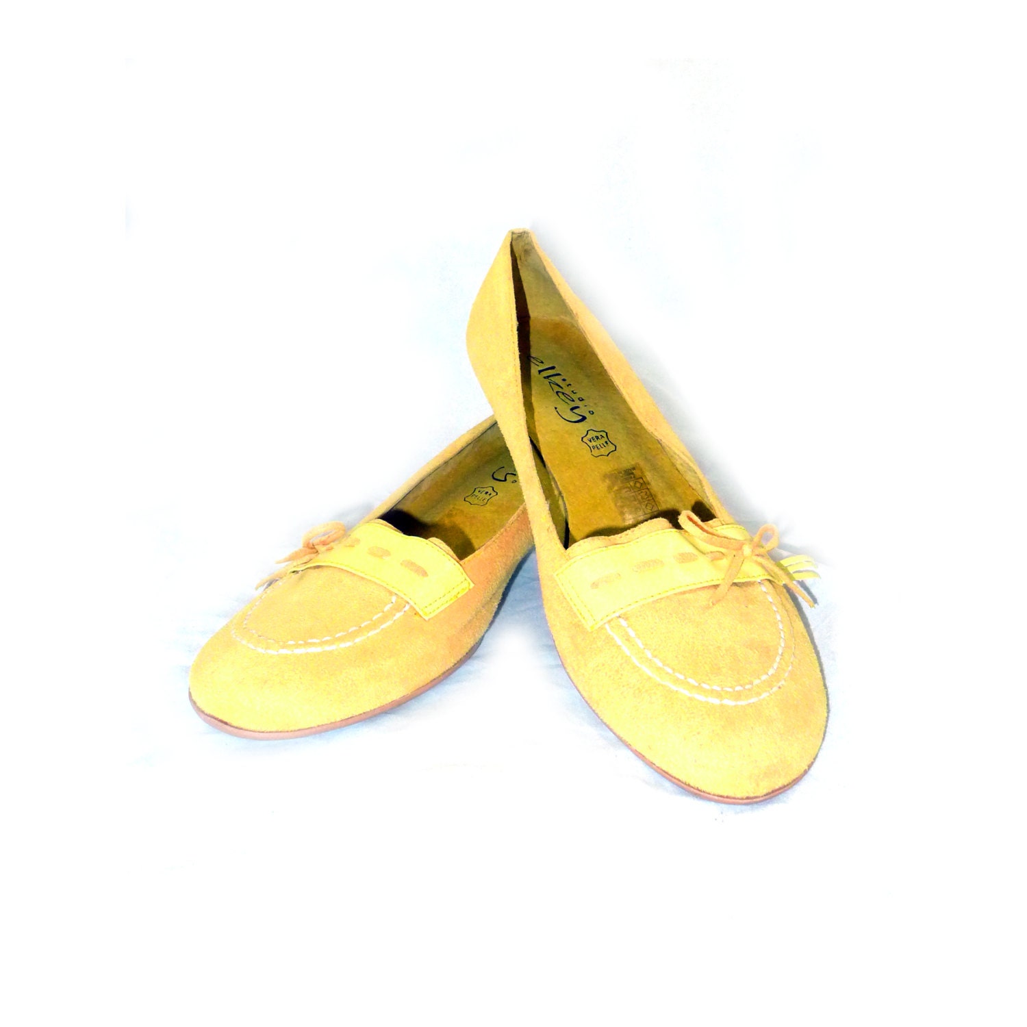 Golden yellow suede / leather low heel loafers / kiltie / tassel / 38 7.5 8 B M ladies shoes