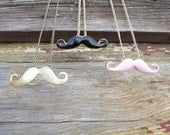 Maroon Mustache Necklace Trendy Jewelry, Le moustache coquette pendant, Chic Outfit