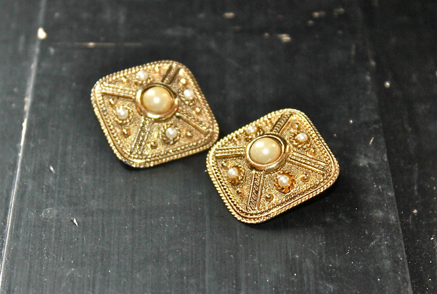 Square Bold Gold and Pearl Post back earrings. FREE North American Shipping