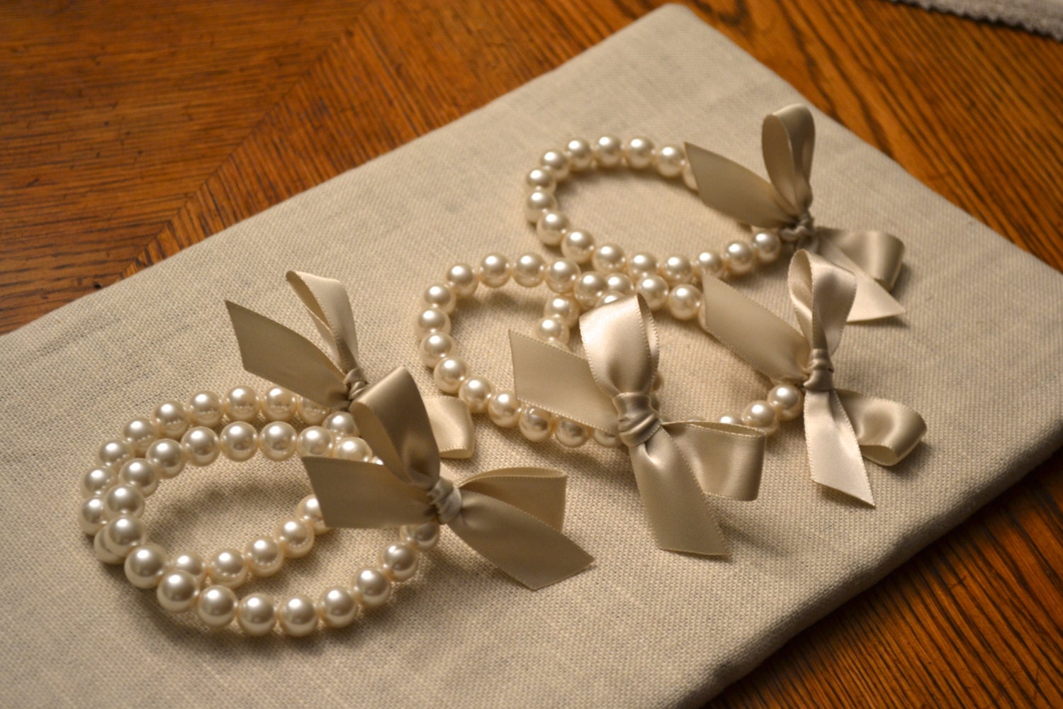 Set of 5 - Royalty Bridesmaids Ivory Pearl Bracelets with Oatmeal Ribbon Bows