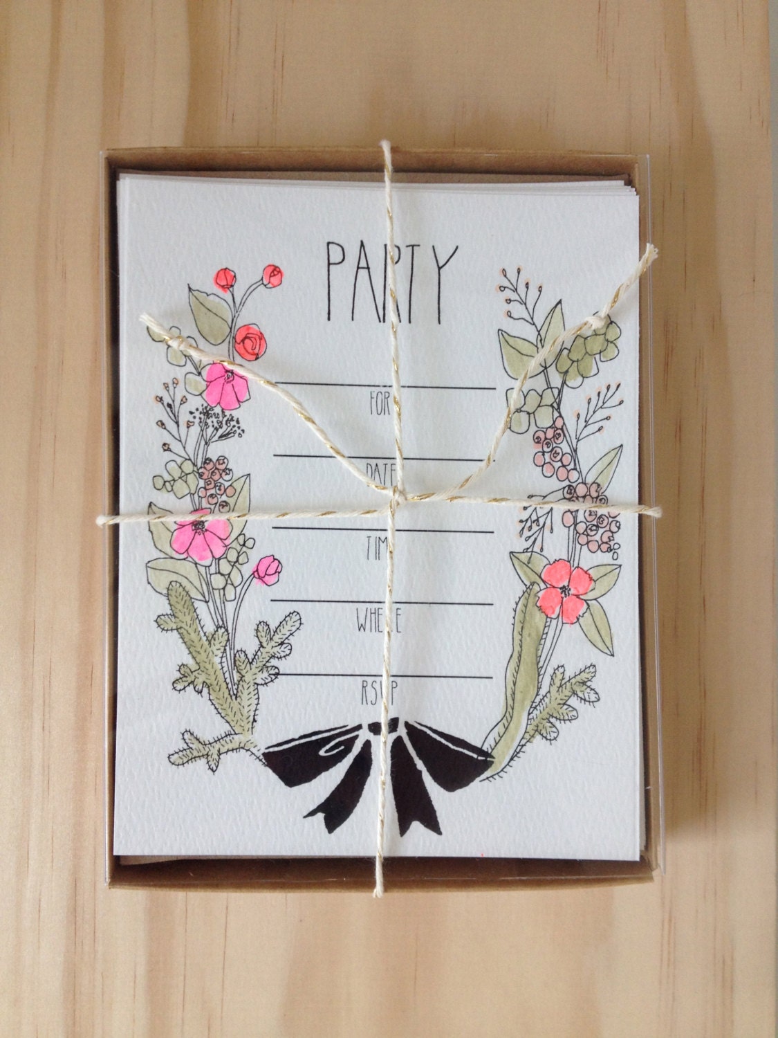 Floral Party 10 Pack Invitations