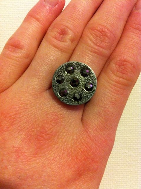 Adjustable Round Grey Ring With Dark Crystals