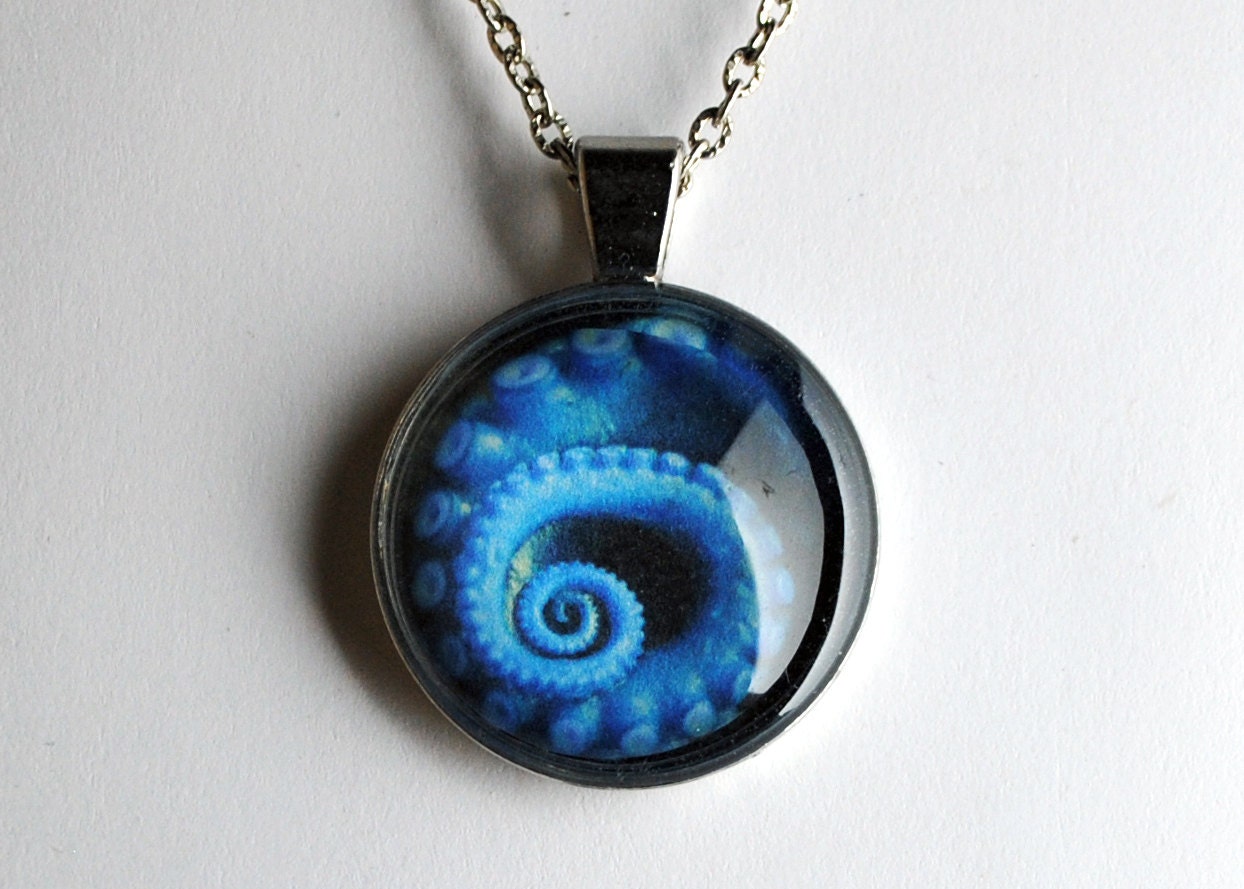 Blue Octopus Tentacle Art Glass Dome Antique Silver Necklace
