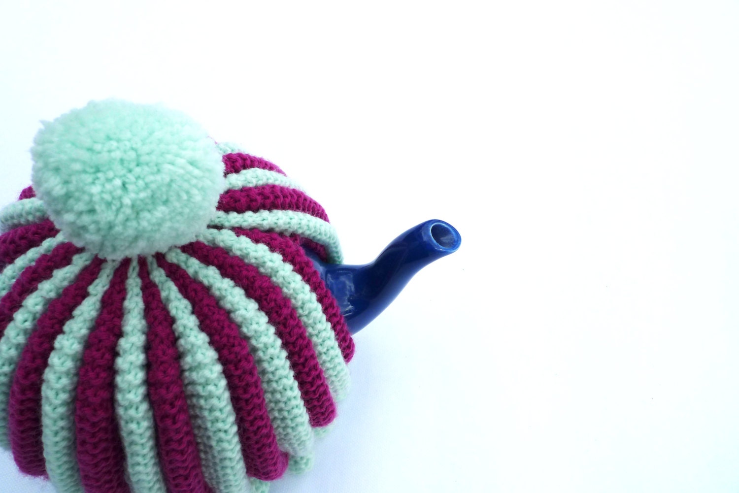 Large tea cosy, 1940's style, knitted