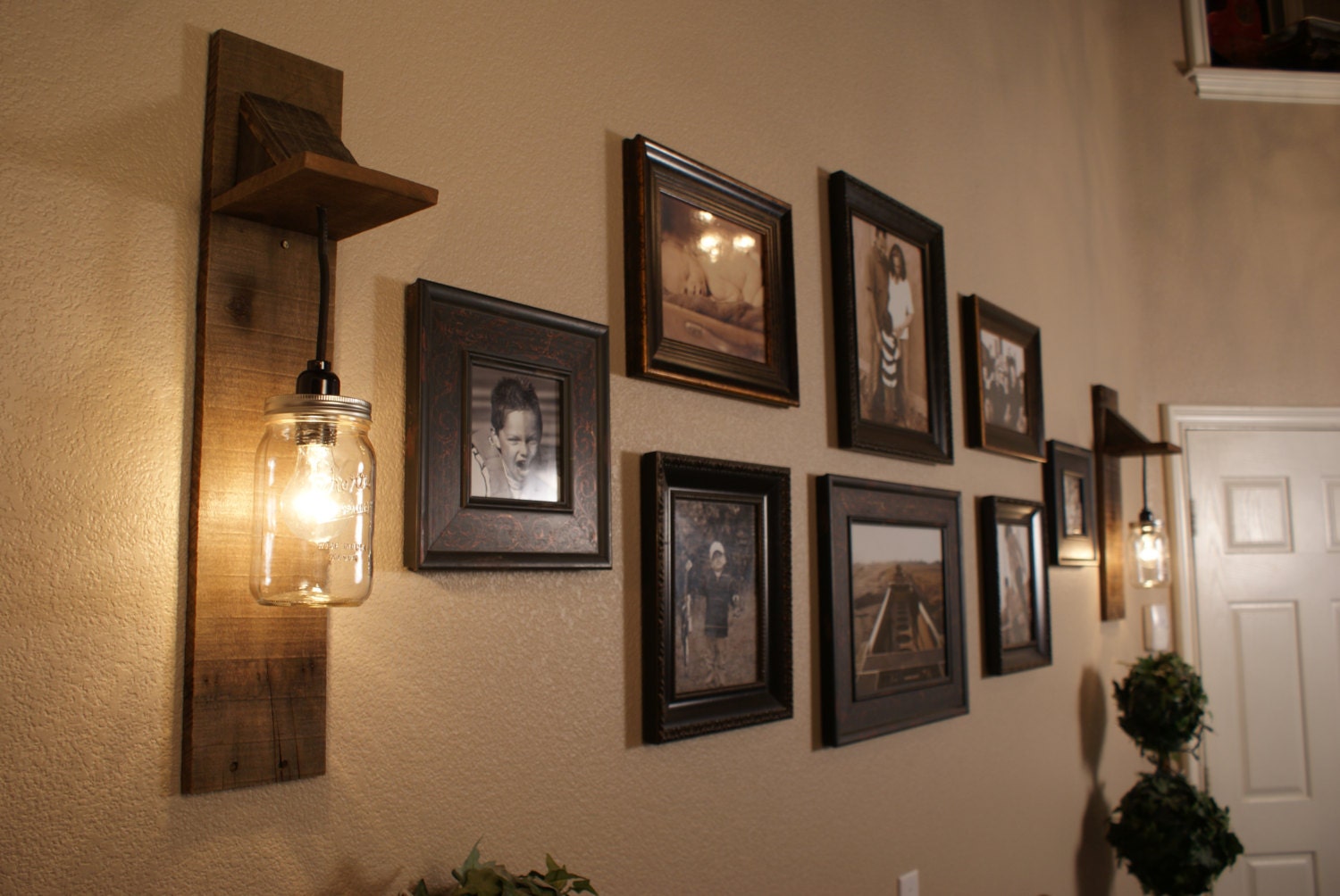 Mason Jar Chandelier Wall Mount Fixture -- Mason Jar Lighting - Upcycled Wood - Mason jar pendant