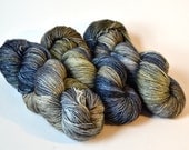 100% Superwash Merino Singles Fingering  440 yards - Pebble