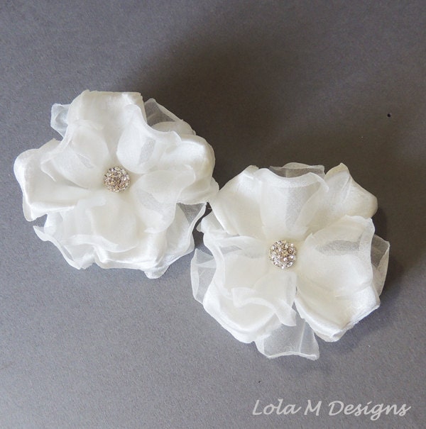 Airy delicate silk fabric flowers, Wedding hair accessory, white hair flower, bridal hair, headpiece, bridal hair piece, fascinator
