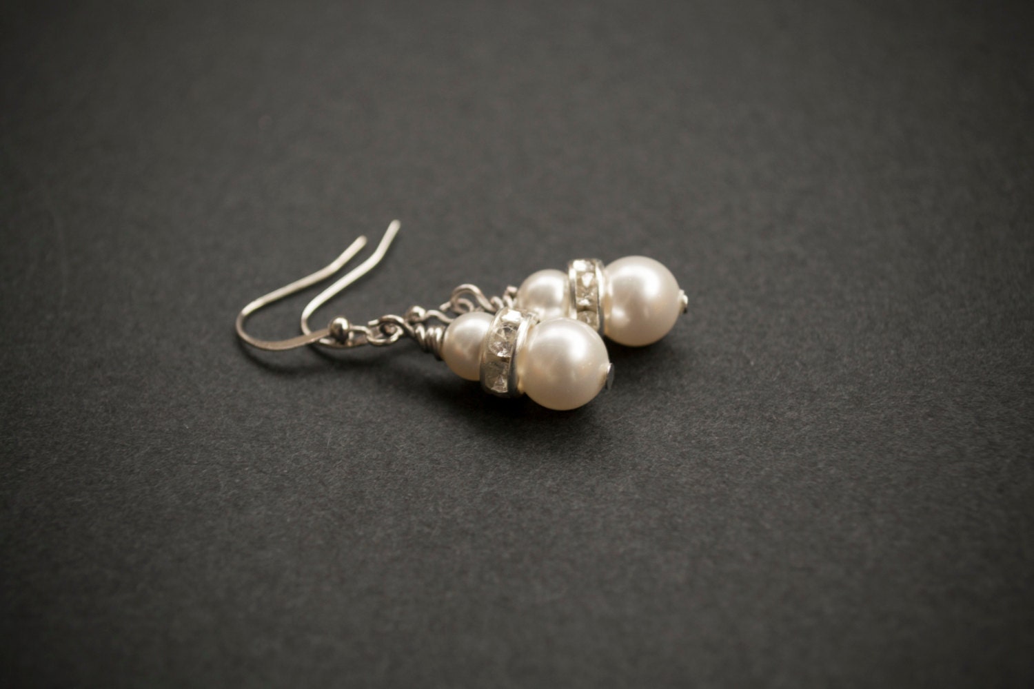 Pearl Earrings. White Swarovski Crystal Pearl & Rhinestone Earrings.White Jewelry. Pearl Jewelry. Wedding Jewelry, Bridesmaid Gift