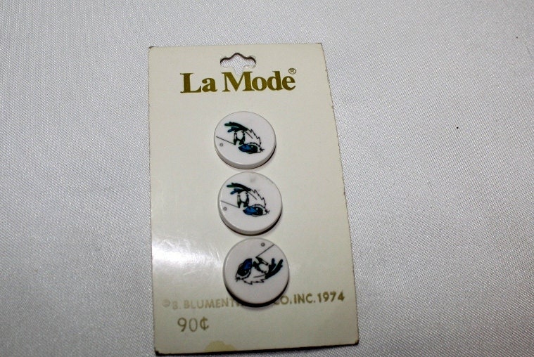 Vintage 5/8 inch Diameter La Mode Parrot Buttons Set of Three