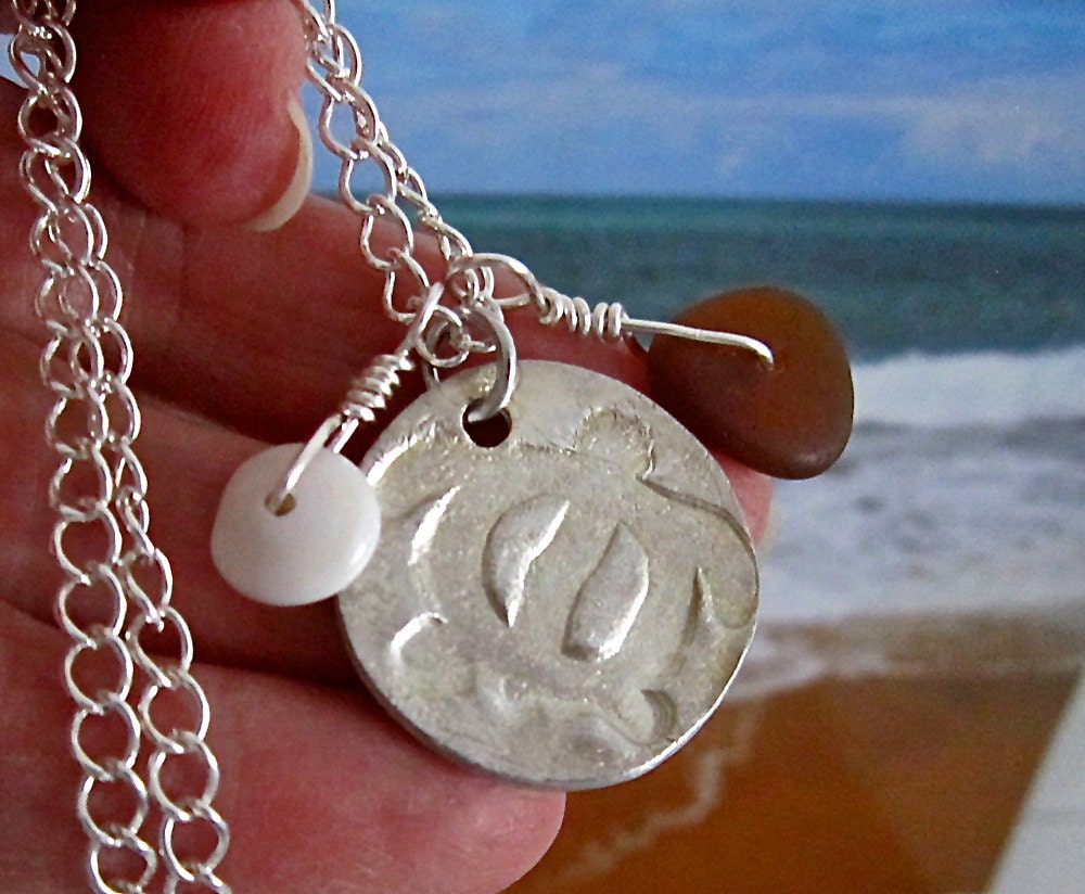Honu, Hawaiian Turtle Pendant, Hand Wrought Silver, Puka Shell, Sea Glass, Surfer Jewelry, Unisex Necklace, Man or Woman, Beach Jewelry