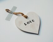 Shabby Chic 'Love' heart decoration Valentines day