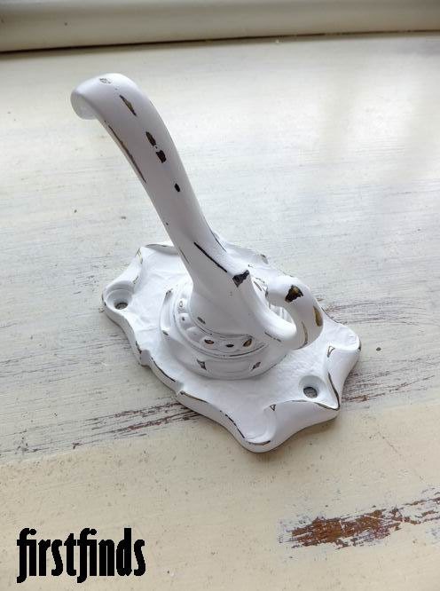 1 Super Fancy Shabby Chic White Coat Hooks Wall Hangers Towel Rack Ornate Metal Hook Vintage Hardware
