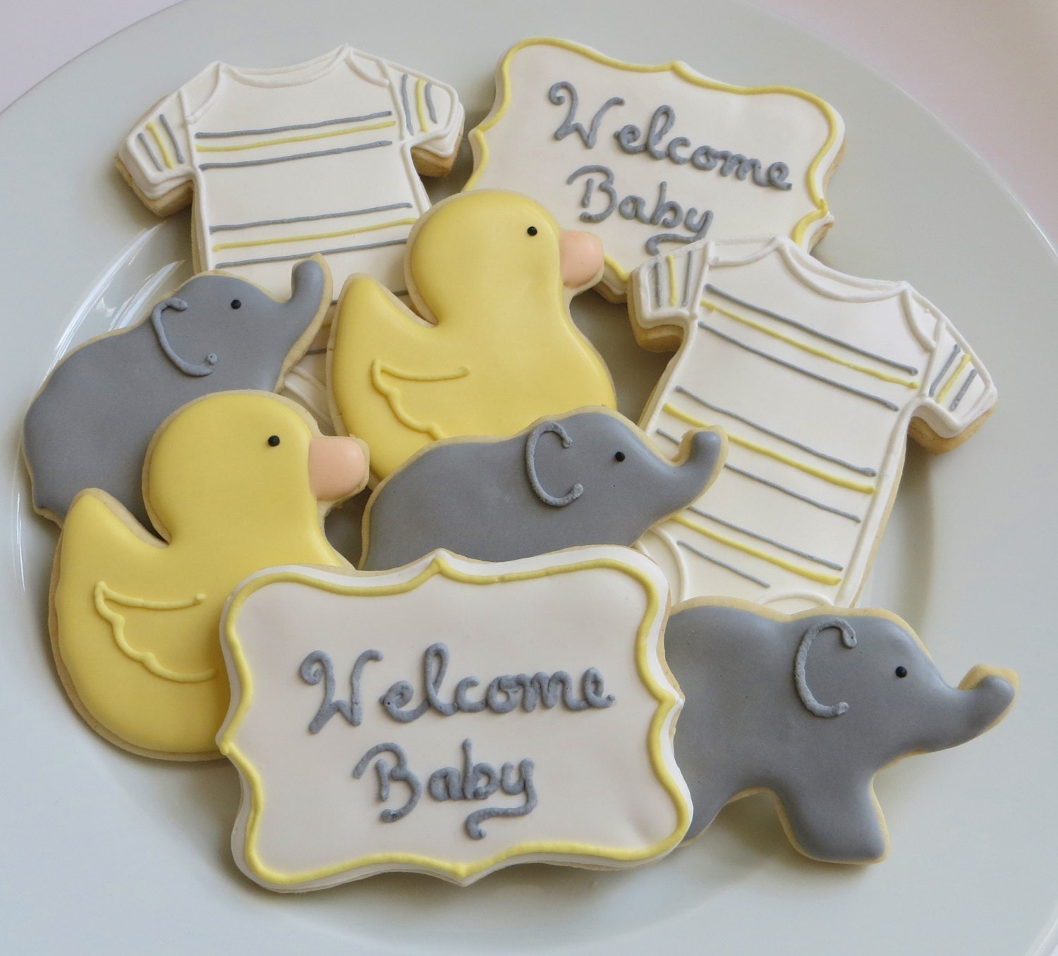 Baby Shower / Baby gender reveal cookie favors decorated in yellow and gray, personalized, 1 dozen
