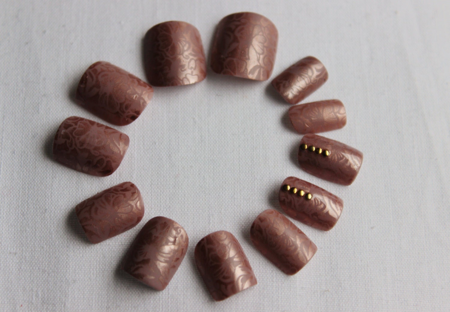 Vintage Iced Frappe - Hand Painted Short False Nails