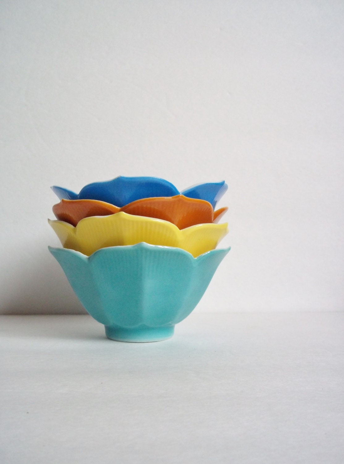 Four Vintage Lotus Bowls Japan Set Trinket Dish Housewares Mod Retro 70s Collection Home Decor