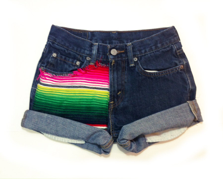 Vintage LEVIS Size 24/25 Dark Blue Denim MEXICAN SERAPE Southwestern Women's Denim Shorts