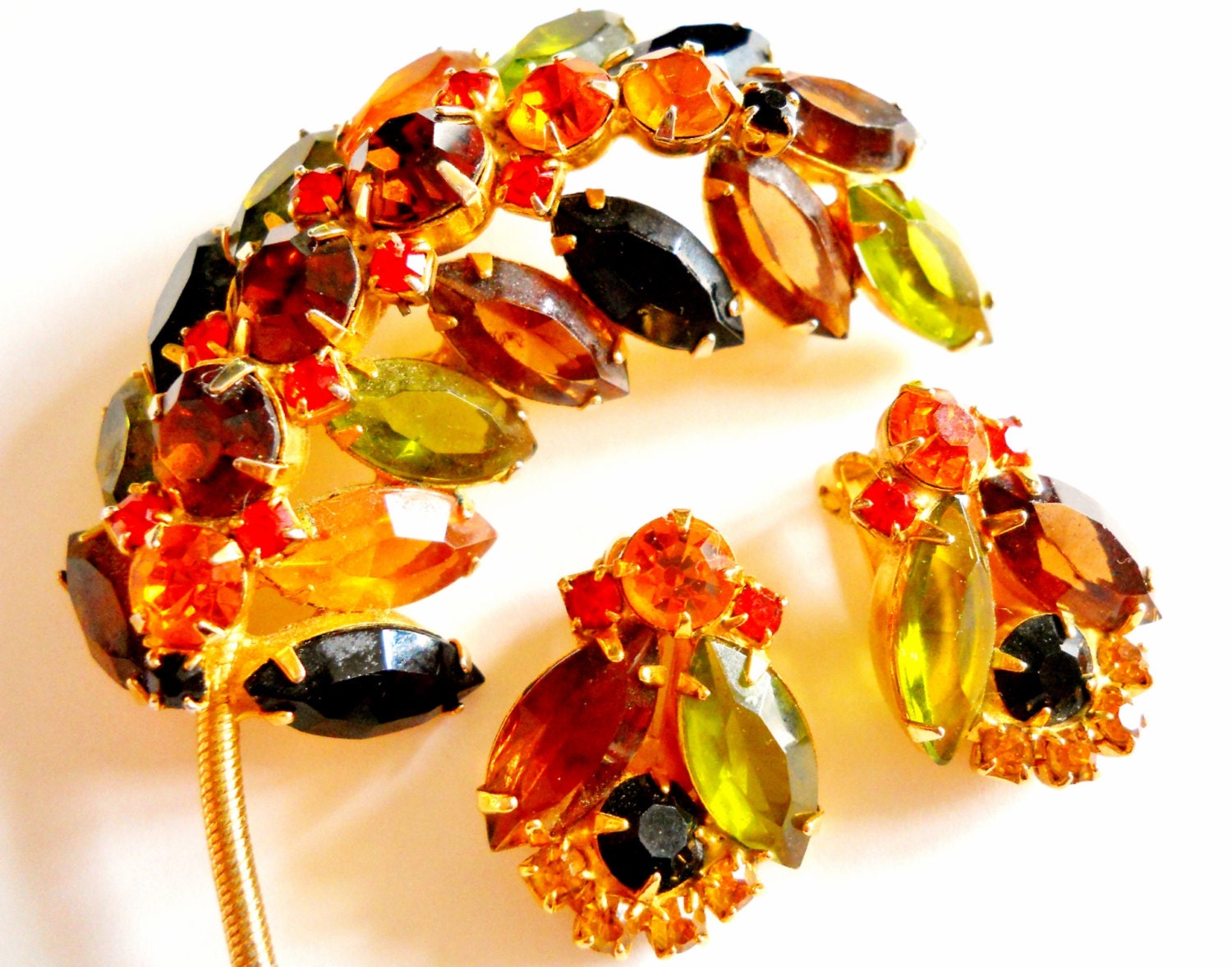 Vintage D&E Juliana Brooch Earrings Leaf Harvest Color Verified