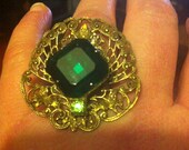 RING recycled, UpCycled, handmade Vintage ring. Green Gem,  gold back