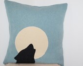 Woolen Wolf Howling at Moon Novelty Square Throw Pillow Shabby Chic Handmade Upcycled Vintage Pendleton Wool Blanket 16 x 16