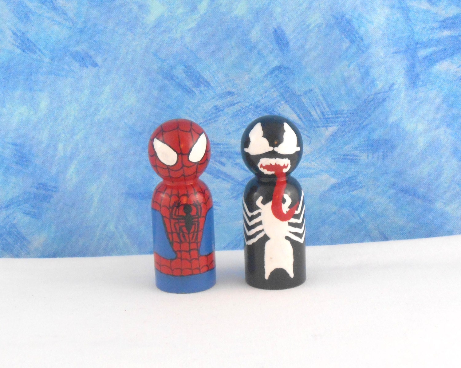 In Stock: Spider Hero and Venomous Villain Peg People