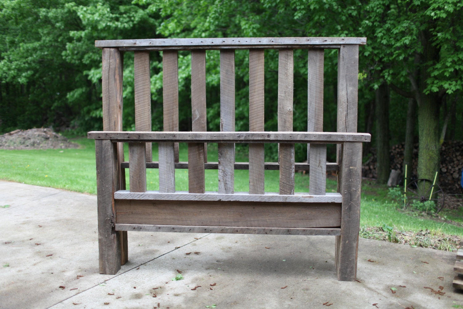 King Barn Wood Bed