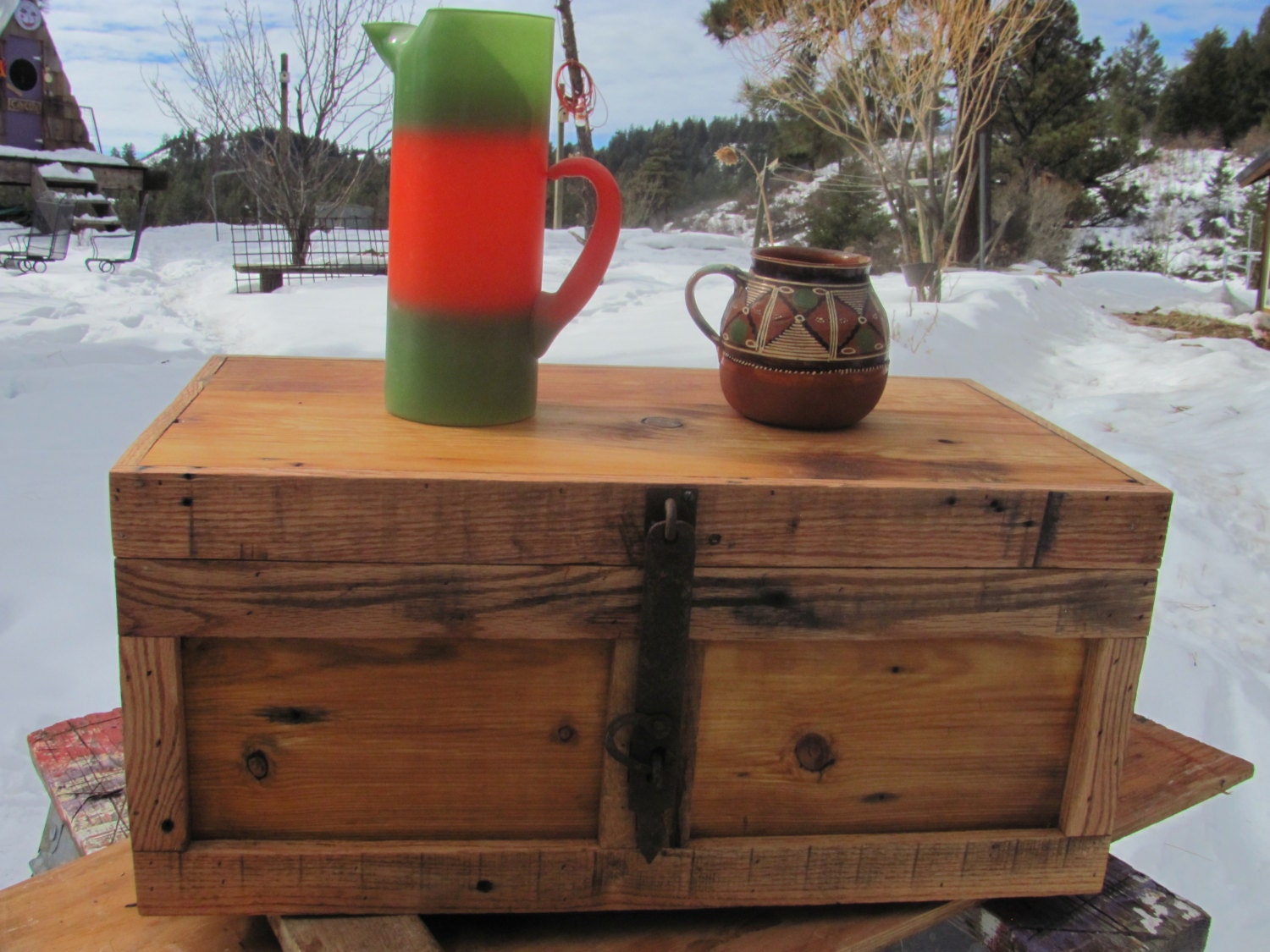recycled pallet fine wooden chest