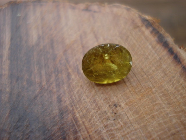 2.45 Ct Mali Granet - Oval Cab - Natural Yellow Gem