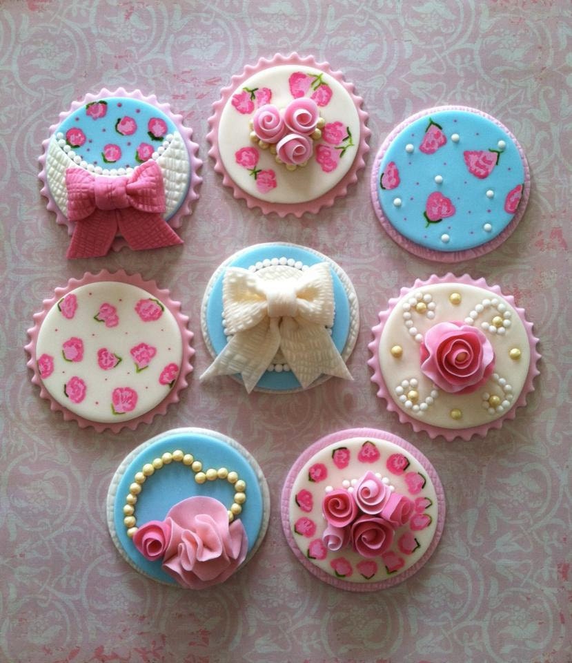 toppers cupcakes CakesbyAngela Etsy  toppers vintage Vintage by cupcake on