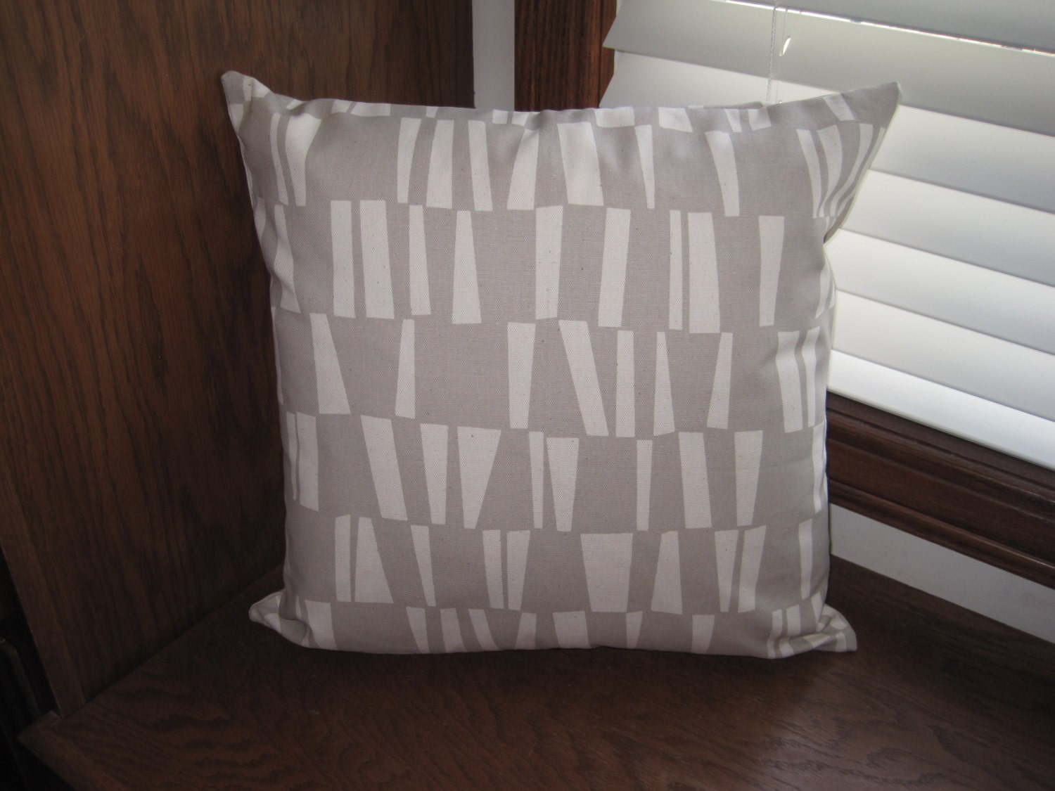 Gray &White 18" Pillow Cover Zippered Enclosure Contemporary Pillows Throw pillow Decorator pillow FREE SHIPPING