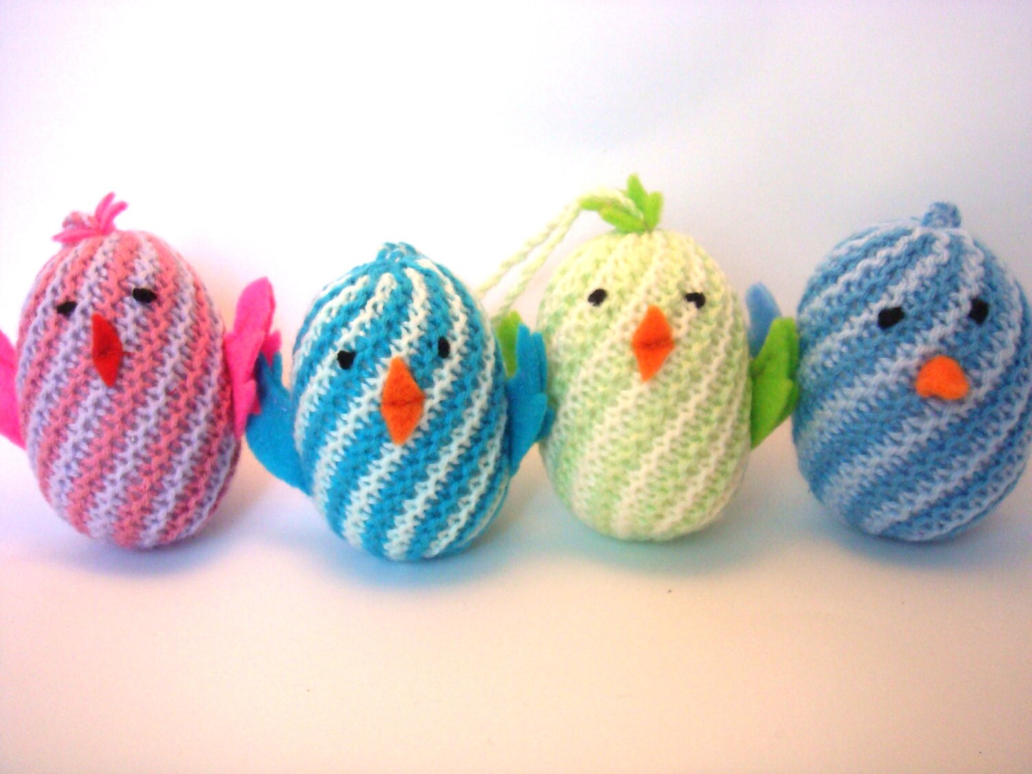 Knitted toys baby rattle toy easter toy hand knitted by Agutik