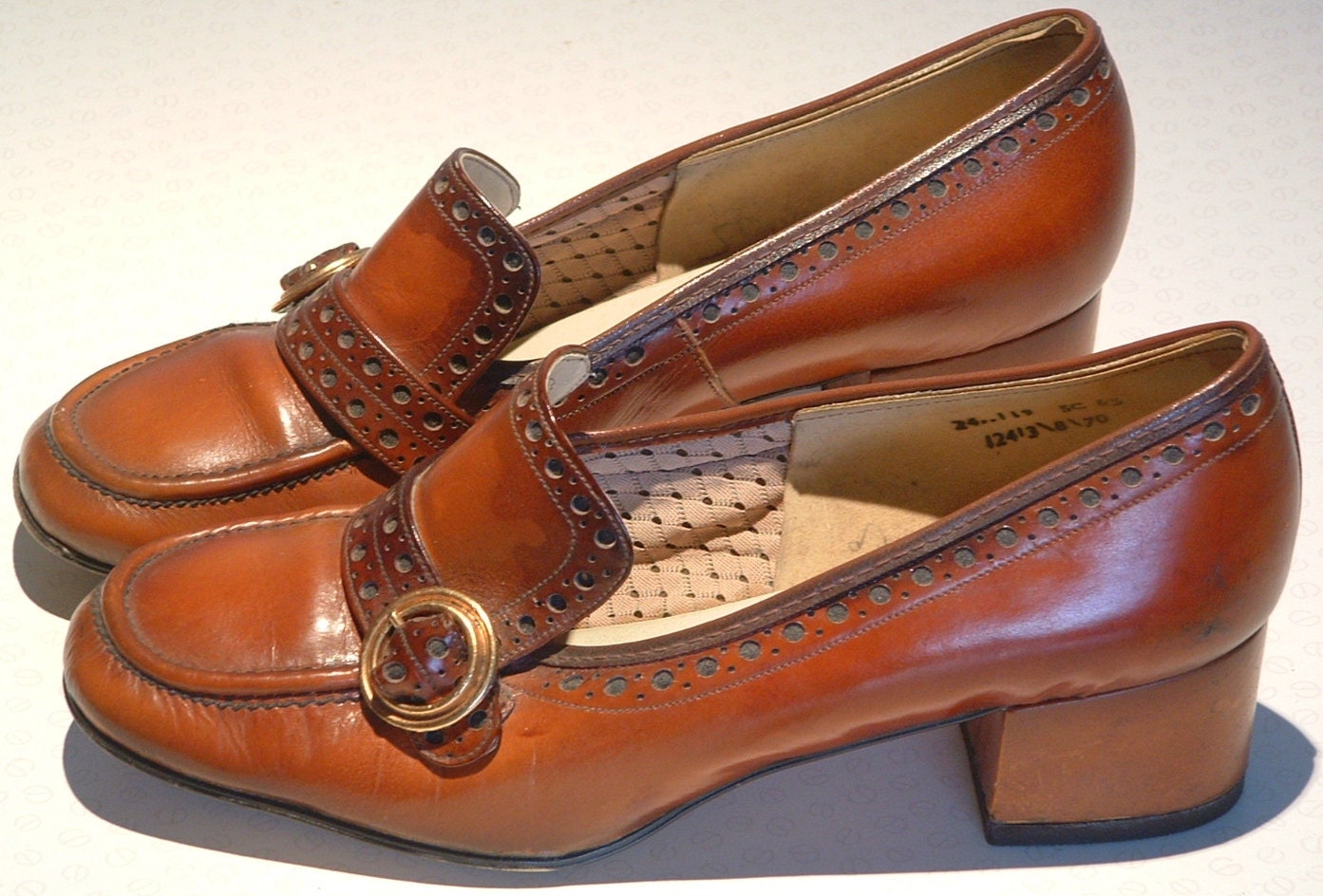 Scarce Vintage 1960s Cobbies Leather Shoes in Chestnut Brown with Block Heels & Buckle UK Womens size 4.5
