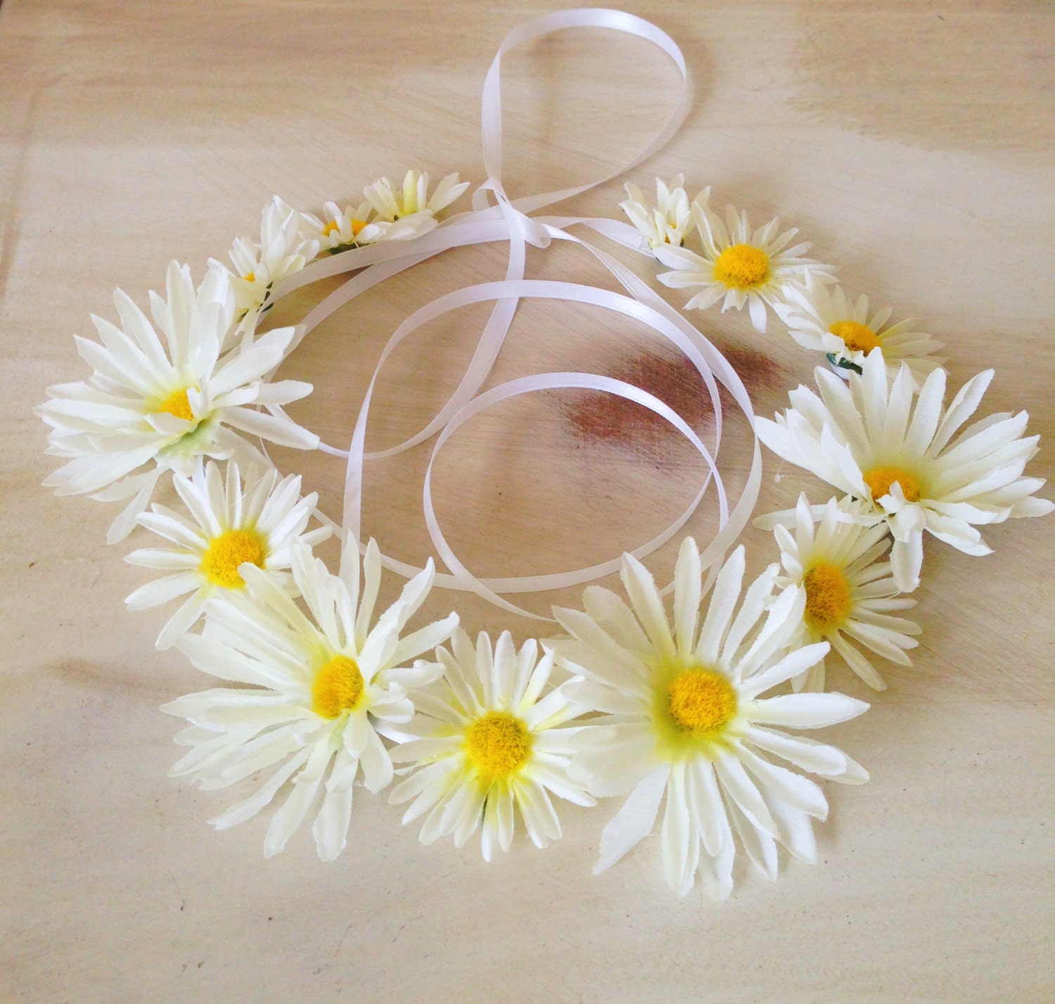 White Daisy Headband Flower Crown Wreath Size Adjustable - AcunaMatata