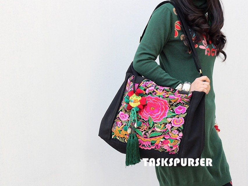 Embroidery bag/ Handmade bag/Tote Bag /Hmong Bag /Shoulder Purse/Vintage Embroidered bag/Fashion bags/Diagonal bag/Leisure bag/messenger bag