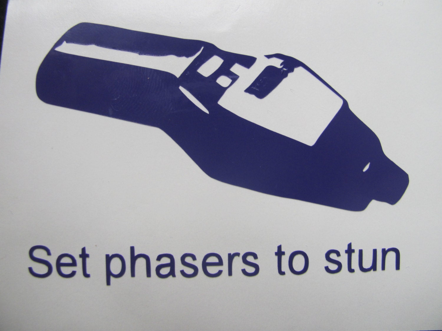 Star Trek - Set Phasers to Stun - Vinyl Decal for Laptop, Car, Cell phone, iPod, Window, Wall, Wherever