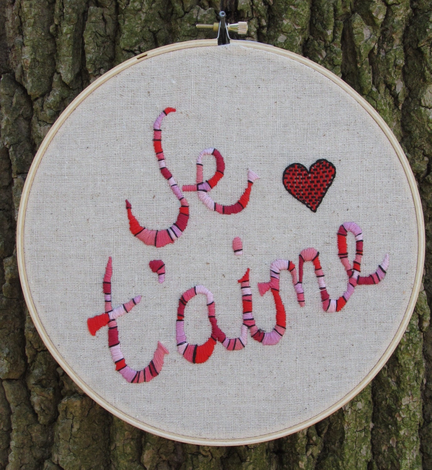 Je t'aime Hand Embroidery Hoop Art, 8" Hoop, Red and Pink Striped