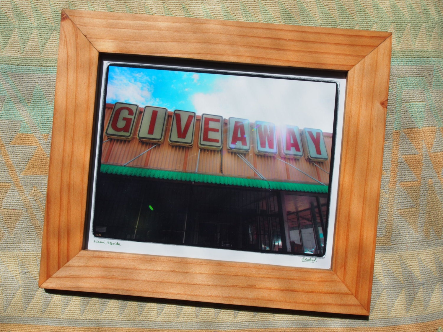 GIFTSHOP - unique, handmade wooden frame and limited print