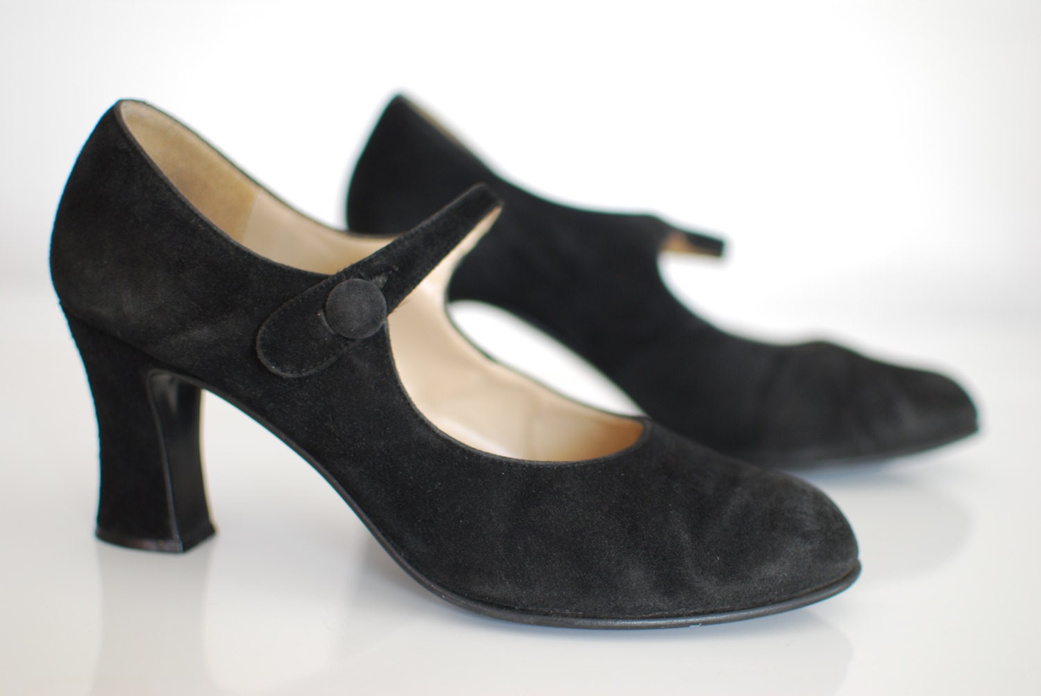 vintage 1990's / black maryjanes / shoes / heels / cluless / size 7.5 US