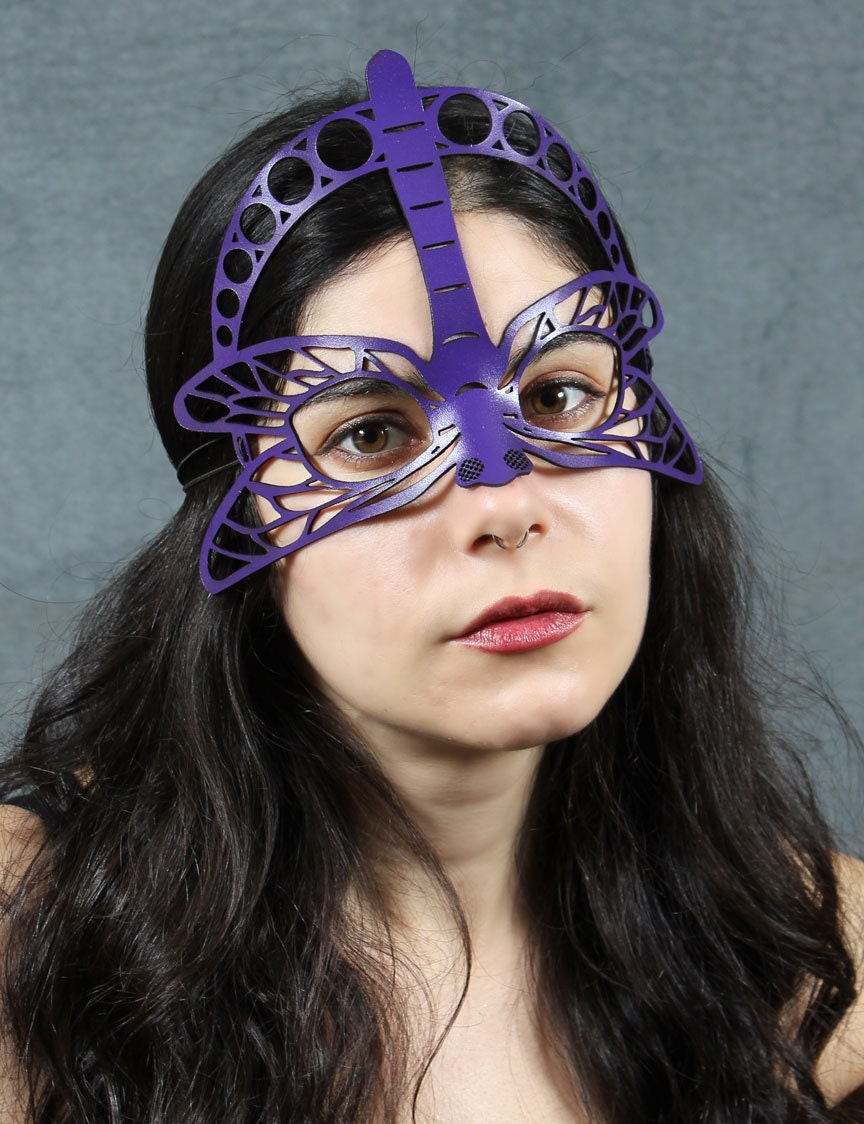 Dragonfly leather mask in violet