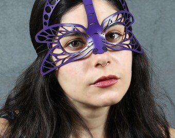 Dragonfly leather mask in violet
