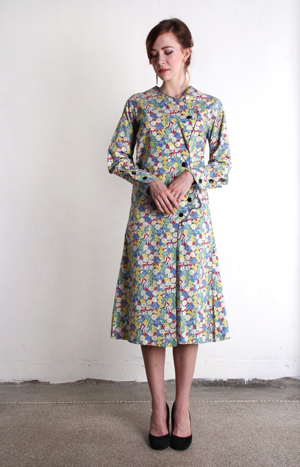 1930s Dress . Floral Print Cotton Frock . Antique Gown