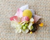 small billy button hair clip, pink flower bridal hair accessory, yellow wedding - PIXIEISH - spring wildflower hairpiece, flower girl, green